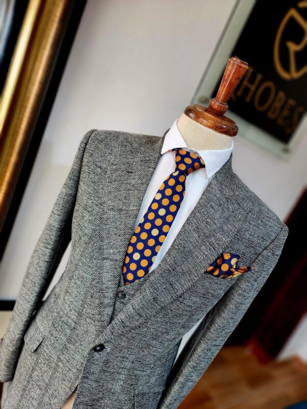 SUIT 019 - Image 2