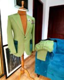 SUIT 017