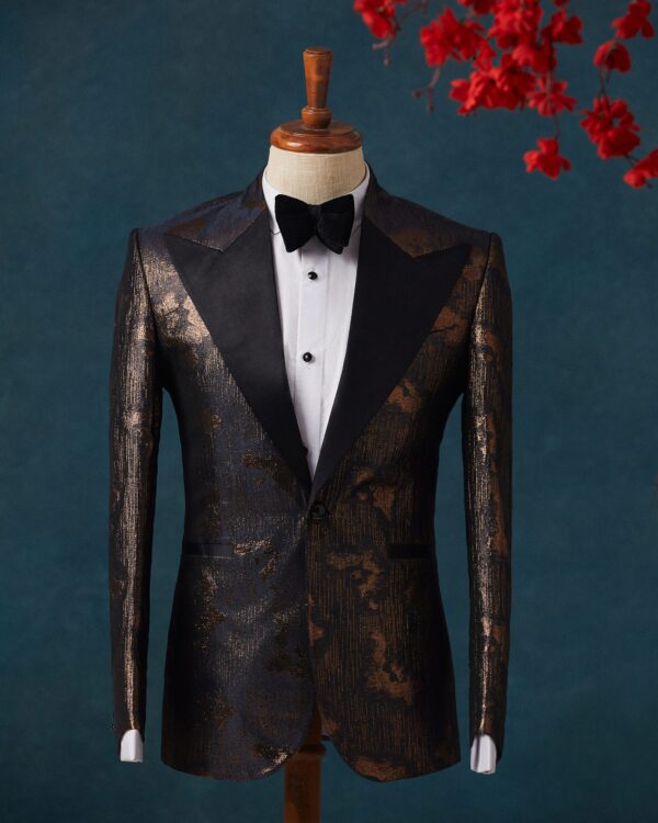 SUIT 004