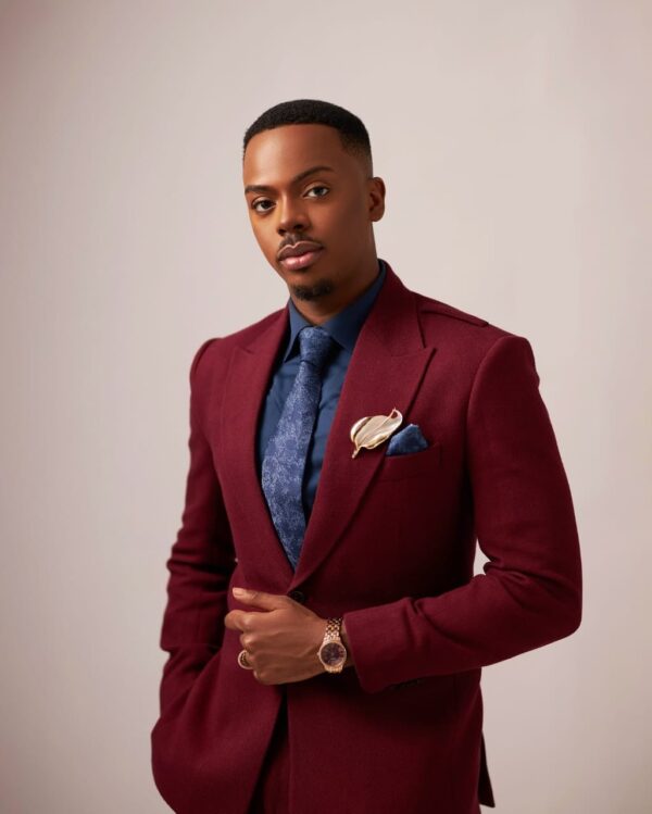 SUIT 032 - Image 2