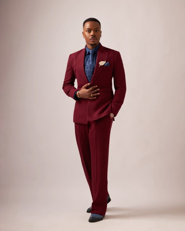 SUIT 032